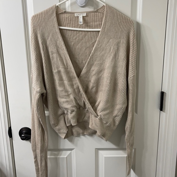 Sweater - Picture 1 of 1